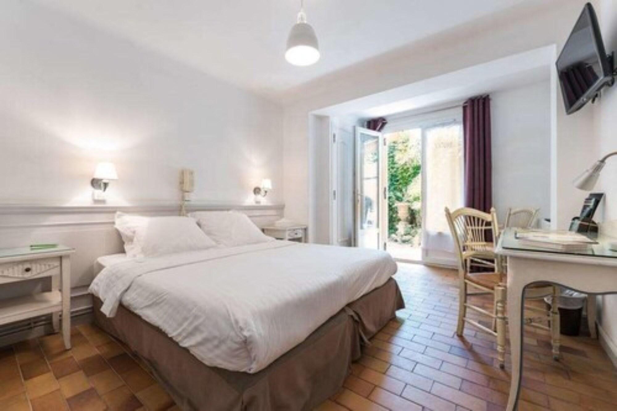 Ruc Hotel Cannes Bagian luar foto