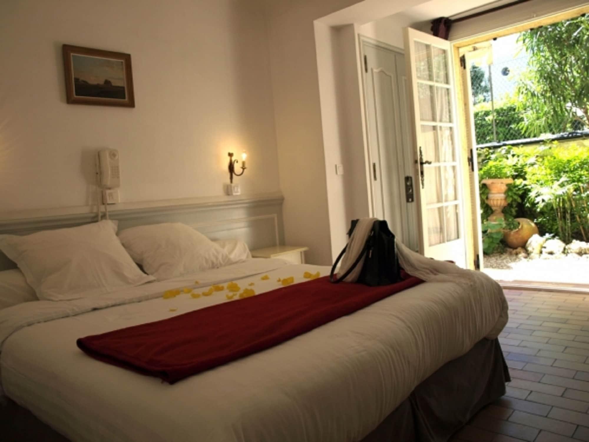 Ruc Hotel Cannes Bagian luar foto