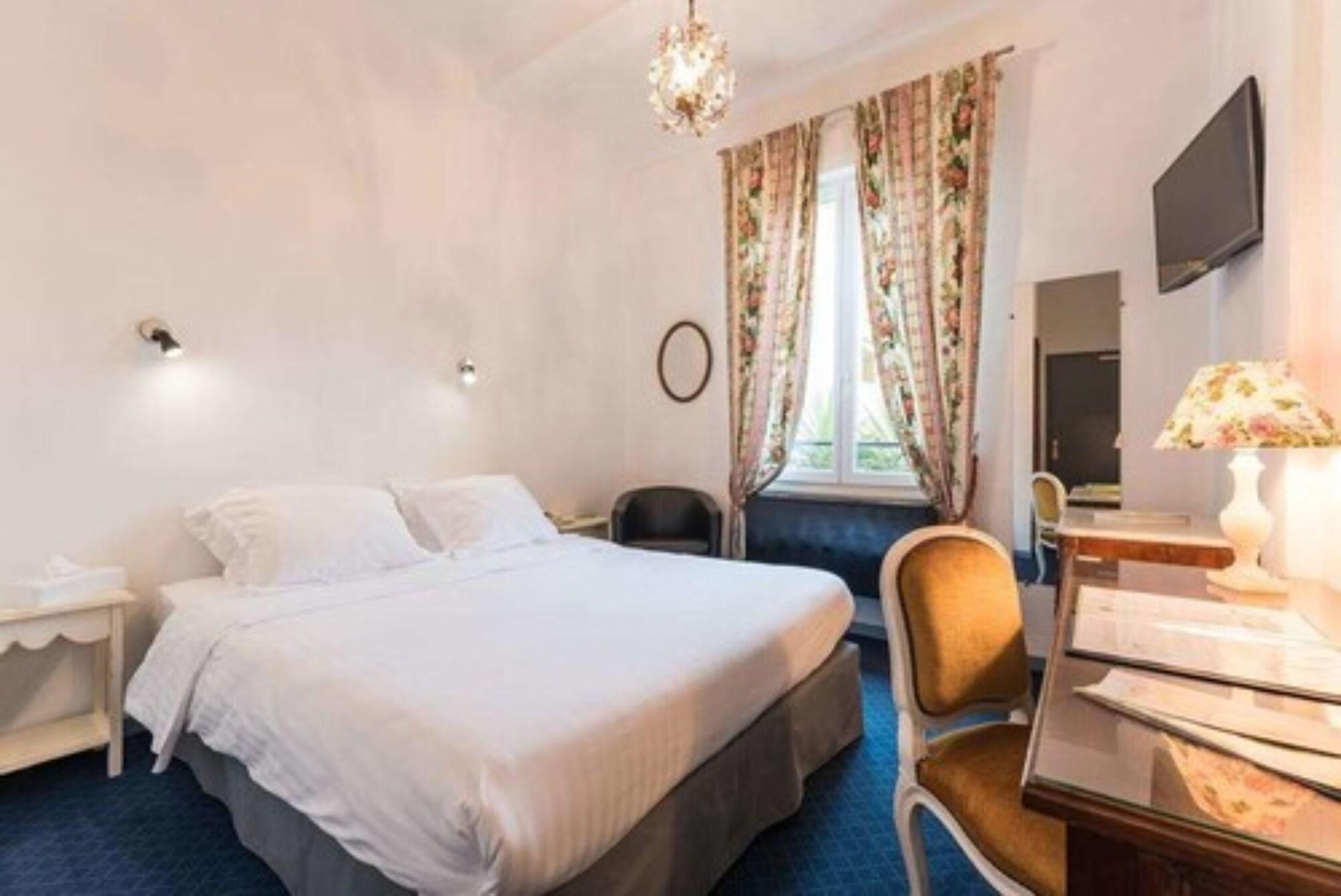 Ruc Hotel Cannes Bagian luar foto
