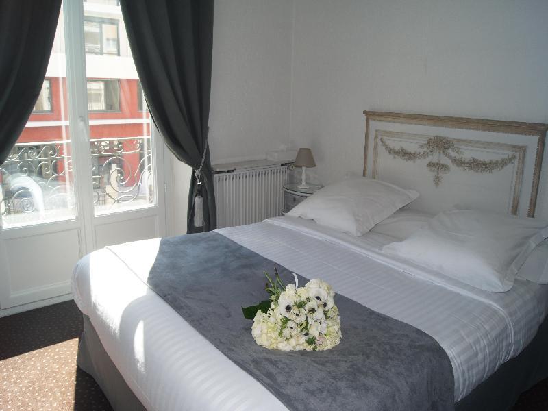 Ruc Hotel Cannes Bagian luar foto
