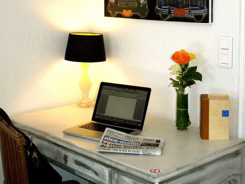 Ruc Hotel Cannes Bagian luar foto
