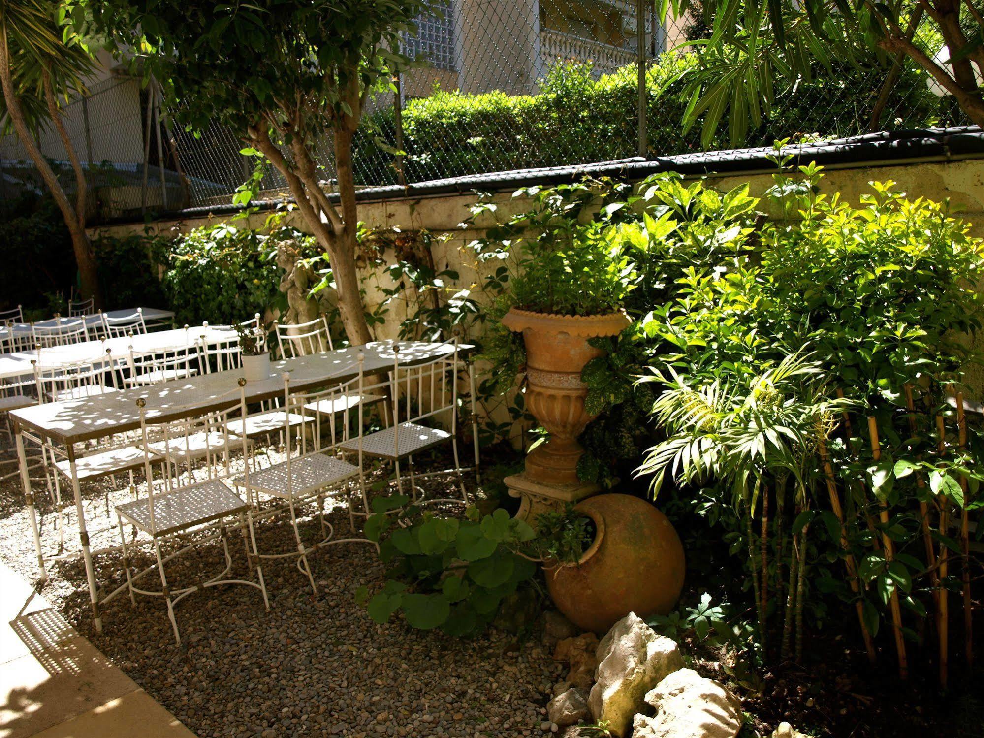 Ruc Hotel Cannes Bagian luar foto
