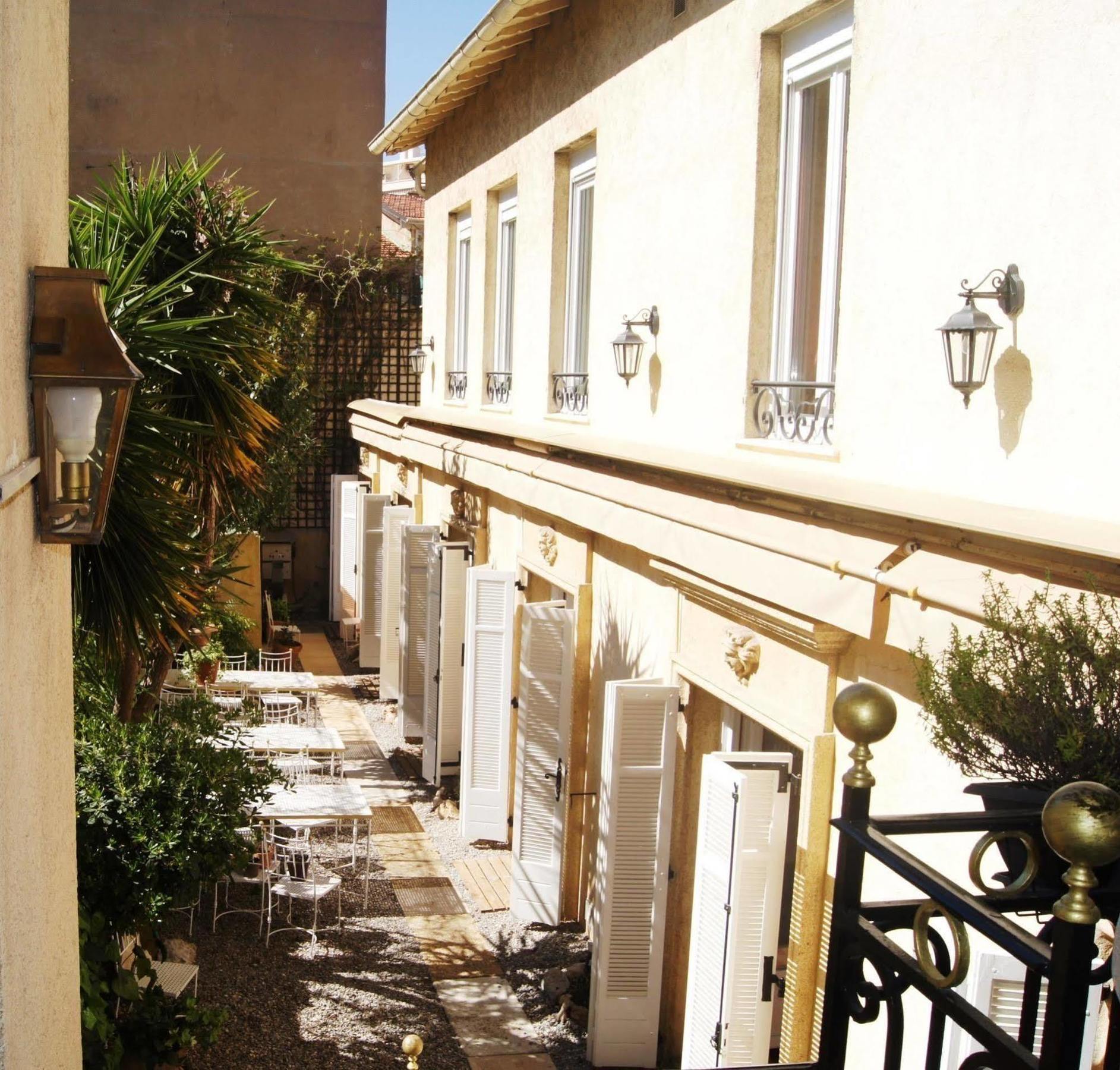 Ruc Hotel Cannes Bagian luar foto