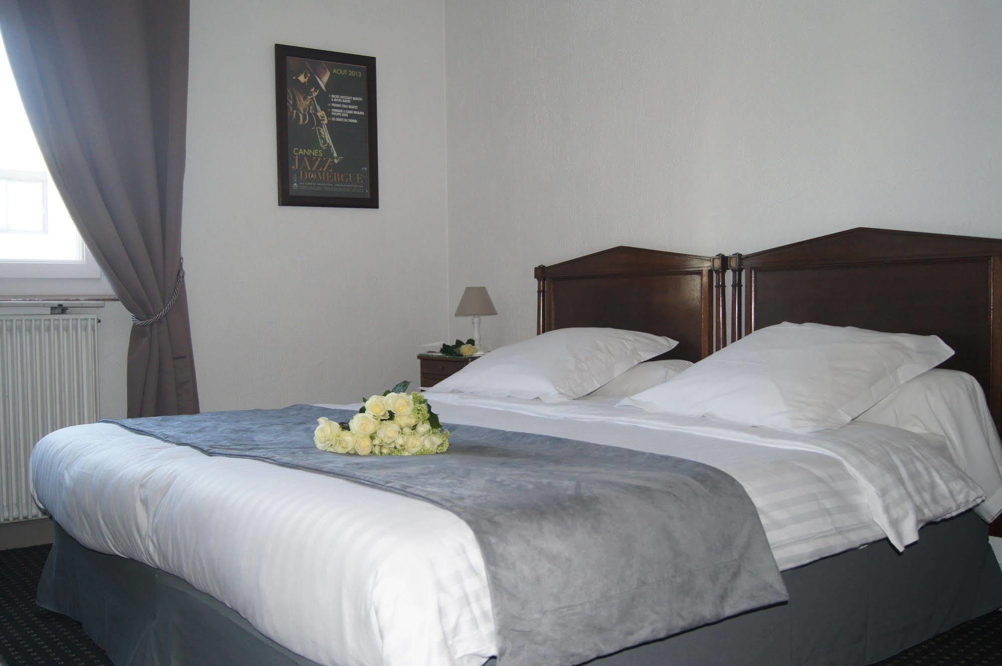 Ruc Hotel Cannes Bagian luar foto